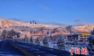 祁连山突降大雪